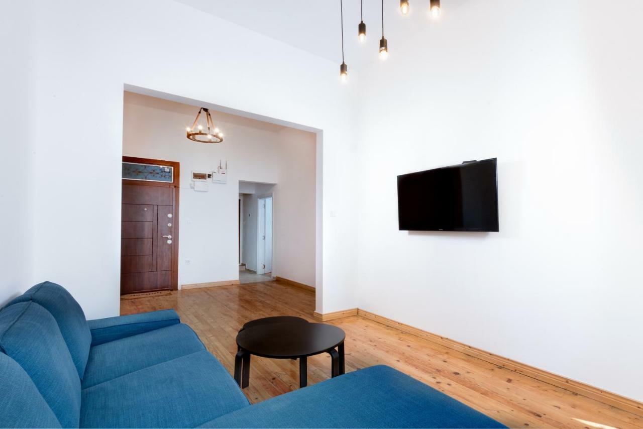 The White Apartment - Bogoridi Main Street 布尔加斯 外观 照片